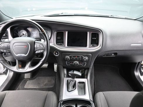 Used 2019 Dodge Charger R/T w/ Blacktop Package image 10