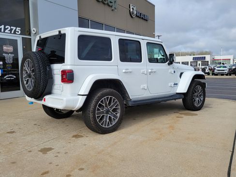 Used 2024 Jeep Wrangler High Altitude AWD/4WD image 4