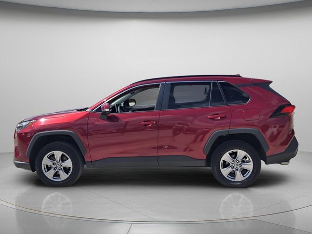 Used 2023 Toyota RAV4 XLE w/ Convenience Package FWD image 3