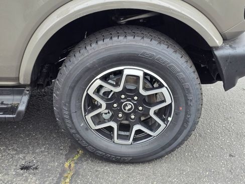 New 2026 Ford Bronco Outer Banks AWD/4WD image 9