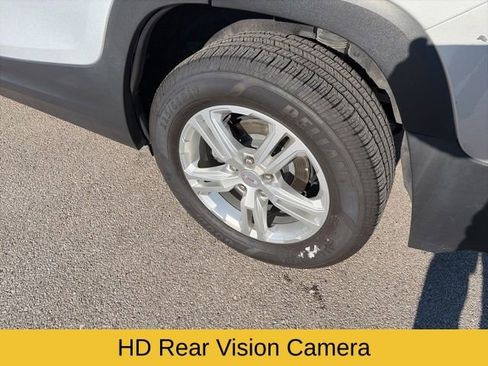 Used 2022 GMC Terrain SLE w/ Driver Convenience Package image 30