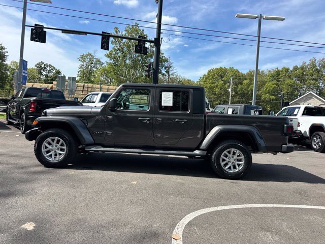 Used 2023 Jeep Gladiator Sport AWD/4WD image 24
