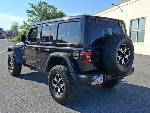 Used 2022 Jeep Wrangler Unlimited Rubicon w/ LED Lighting Group AWD/4WD image 6