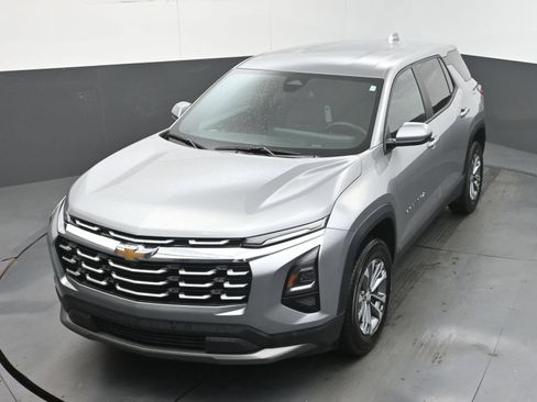 Used 2025 Chevrolet Equinox LT FWD image 38