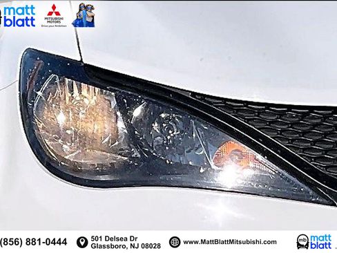 Used 2023 Chrysler Voyager LX image 30