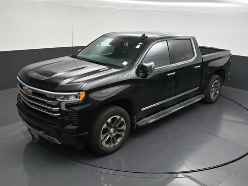Used 2024 Chevrolet Silverado 1500 High Country RWD image 16