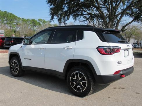 New 2026 Jeep Compass Trailhawk image 4