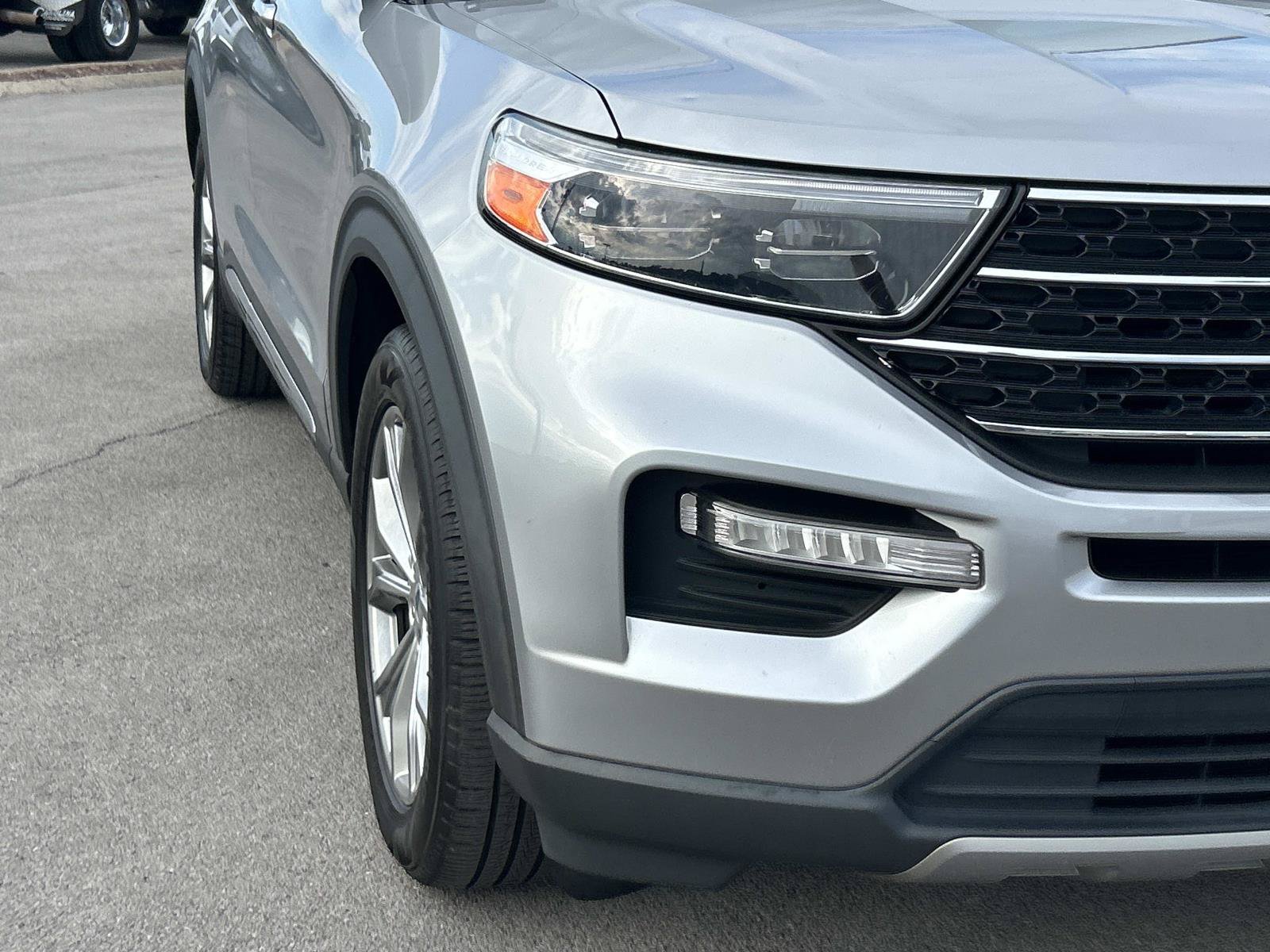 Used 2020 Ford Explorer XLT w/ Equipment Group 202A RWD image 11