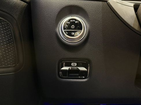 Certified 2025 Mercedes-Benz C 300 Sedan image 19