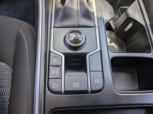 Certified 2024 Kia Sorento LX FWD image 26
