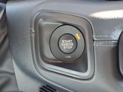 Used 2024 Jeep Wrangler Unlimited Rubicon AWD/4WD image 24