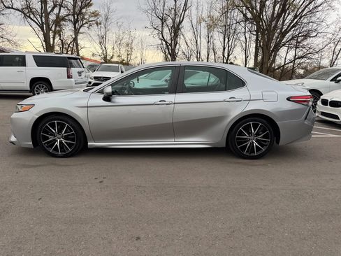 Used 2018 Toyota Camry SE image 8