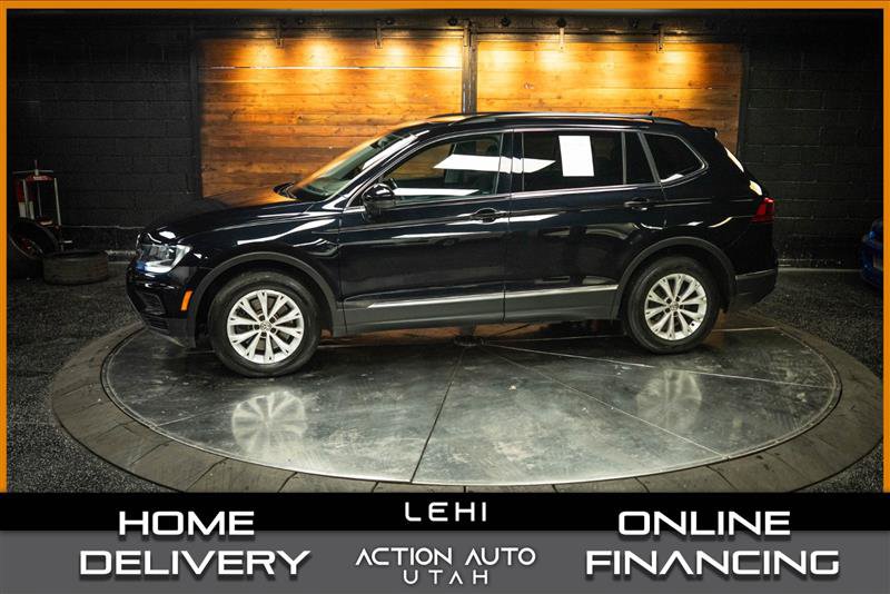 Used 2018 Volkswagen Tiguan SE w/ Panoramic Sunroof Package FWD image 1