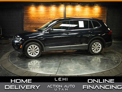 Used 2018 Volkswagen Tiguan SE w/ Panoramic Sunroof Package FWD image 1