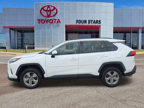 Used 2022 Toyota RAV4 XLE w/ XLE Grade Weather Package AWD/4WD image 1