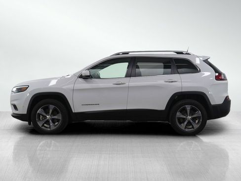 Used 2019 Jeep Cherokee Limited w/ Luxury Group image 2