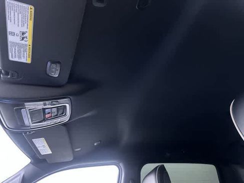 Used 2024 RAM 1500 Laramie image 28