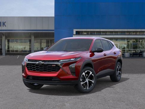 New 2026 Chevrolet Trax RS w/ Sunroof Package FWD image 6