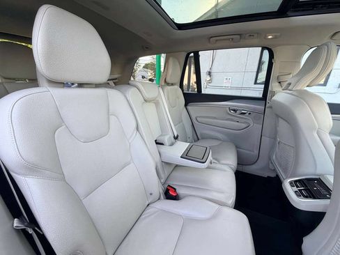 Used 2023 Volvo XC90 B5 Core w/ Climate Package AWD/4WD image 31