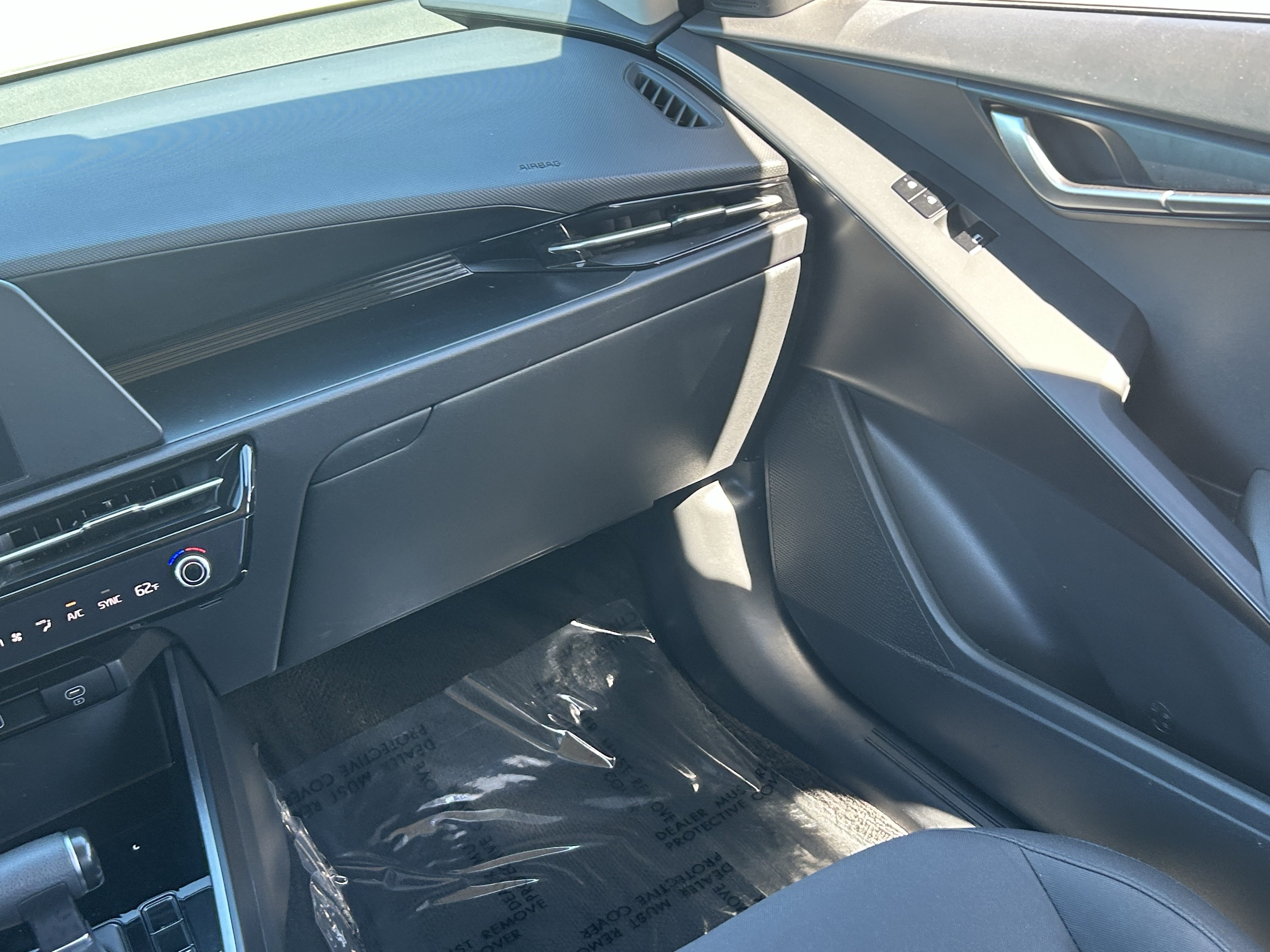 Certified 2025 Kia Niro LX FWD image 18