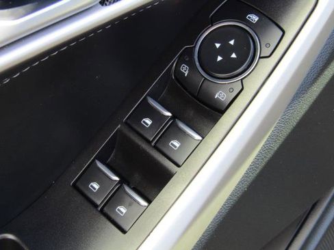 Used 2023 Ford Explorer XLT w/ Equipment Group 202A image 13