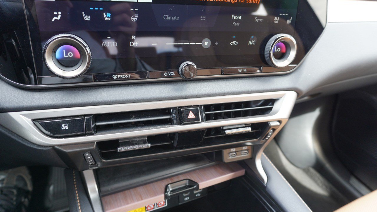 Certified 2025 Lexus RX 350 Premium w/ Accessory Package (Z1) FWD image 18