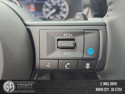 New 2025 Nissan Pathfinder SV AWD/4WD image 32