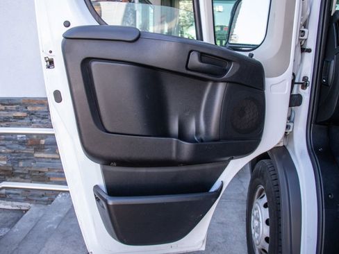 Used 2017 RAM ProMaster 2500 w/ Mopar Trailer Tow Group image 9