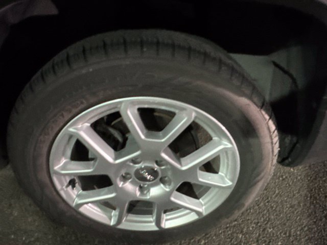 Used 2020 Jeep Renegade Latitude w/ Cold Weather Group FWD image 7