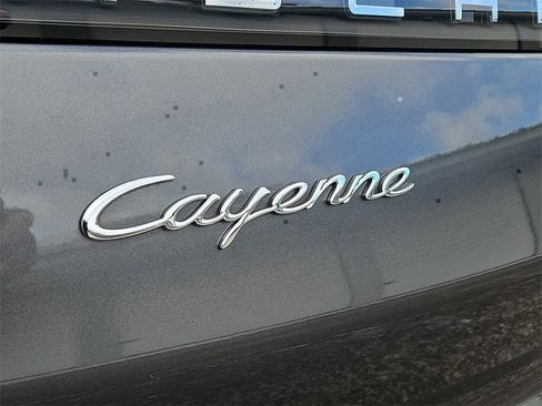Certified 2022 Porsche Cayenne Coupe image 13