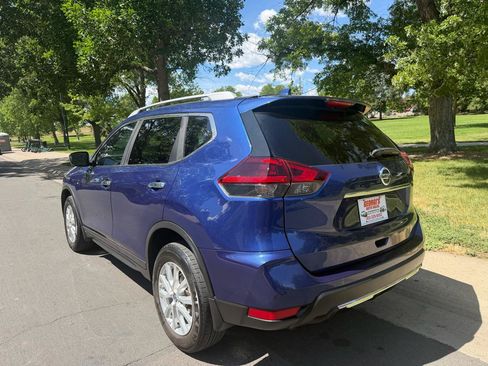 Used 2018 Nissan Rogue SV w/ Premium Package AWD/4WD image 3