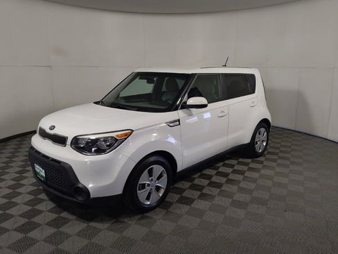 Used 2016 Kia Soul FWD image 2