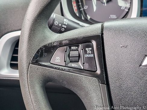 Used 2017 Chevrolet Equinox LS image 16