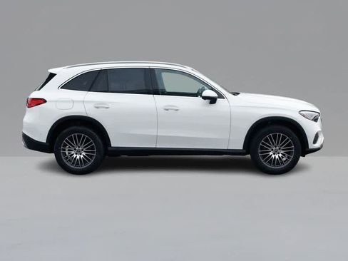 Used 2026 Mercedes-Benz GLC 300 4MATIC image 3
