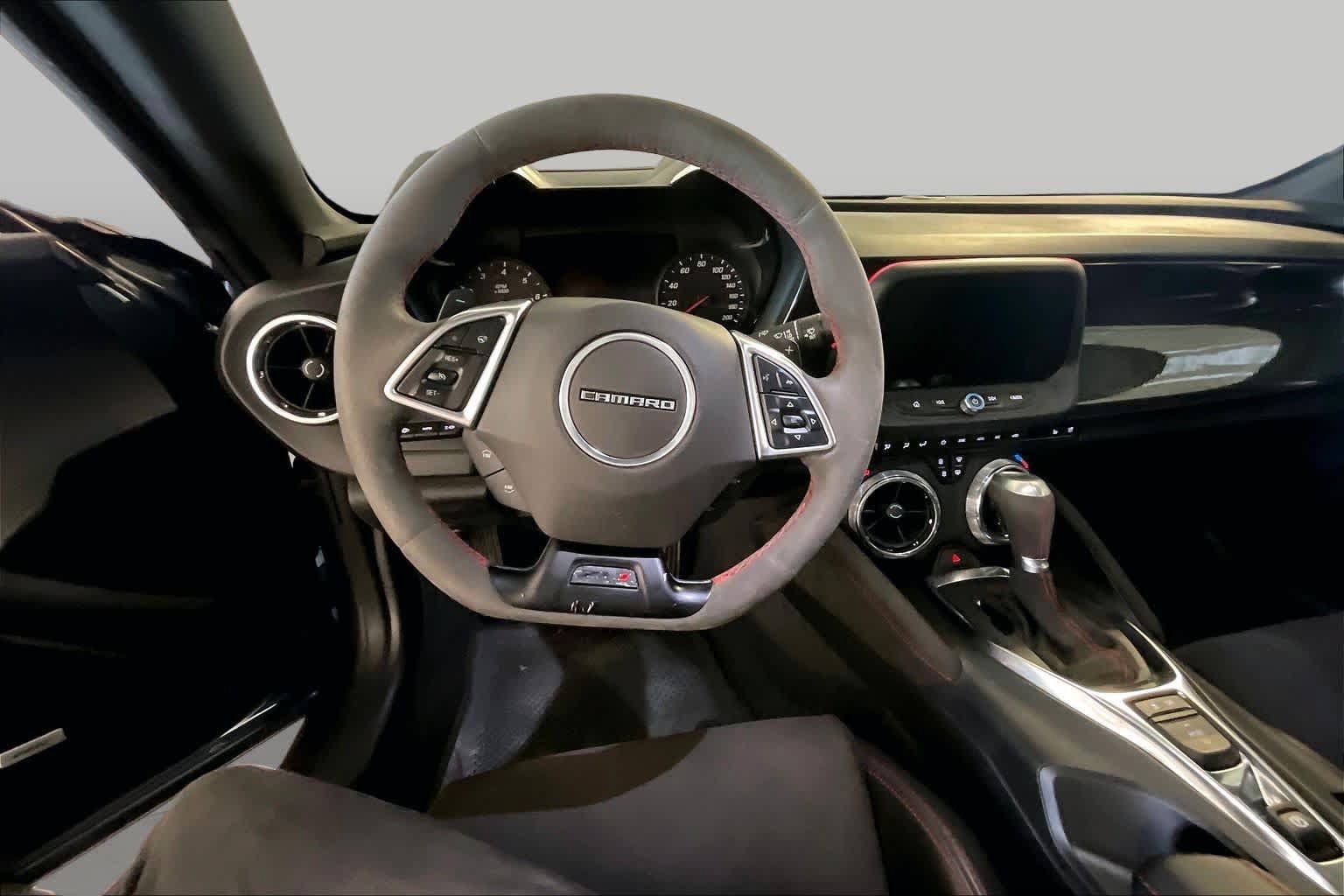 Used 2019 Chevrolet Camaro ZL1 RWD image 5