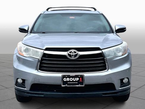 Used 2016 Toyota Highlander XLE image 4