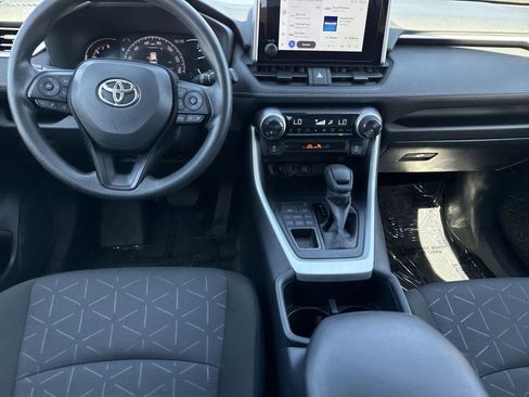 Used 2025 Toyota RAV4 XLE image 15