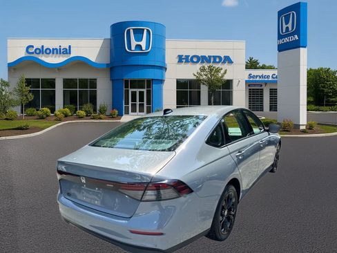 Certified 2025 Honda Accord SE image 6