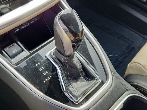 Used 2023 Subaru Outback Limited image 14