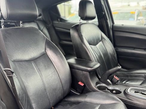 Used 2014 Dodge Avenger SXT w/ Sun/Sound Group image 7