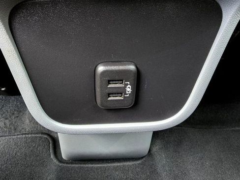 Used 2024 GMC Terrain SLE image 25