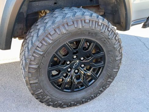 Used 2024 Chevrolet Colorado Trail Boss w/ Advanced Trailering Package image 8