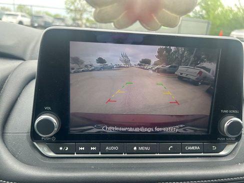 Certified 2024 Nissan Rogue S image 15