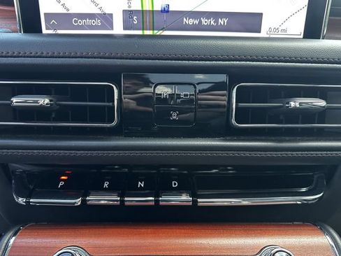 Used 2024 Lincoln Aviator Reserve w/ Jet Package AWD/4WD image 23