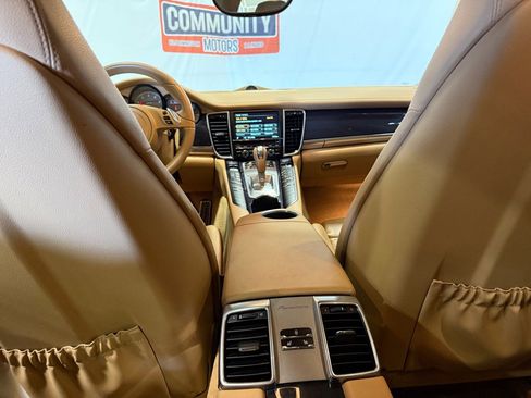 Used 2014 Porsche Panamera image 31