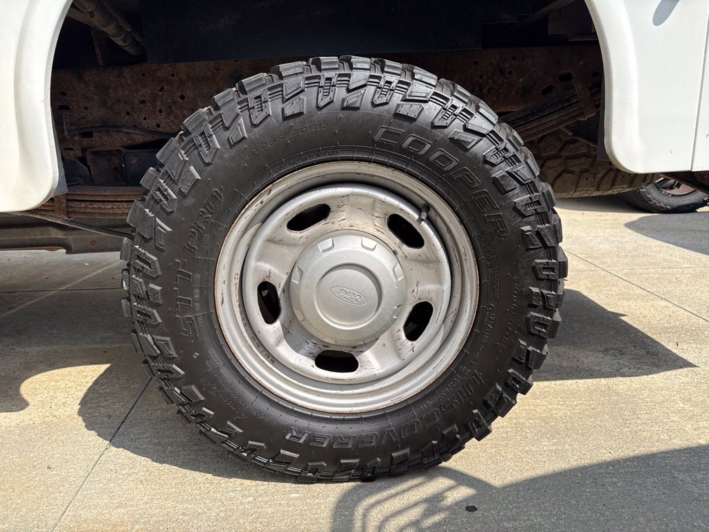 Used 2015 Ford F250 XL w/ Power Equipment Group AWD/4WD image 47