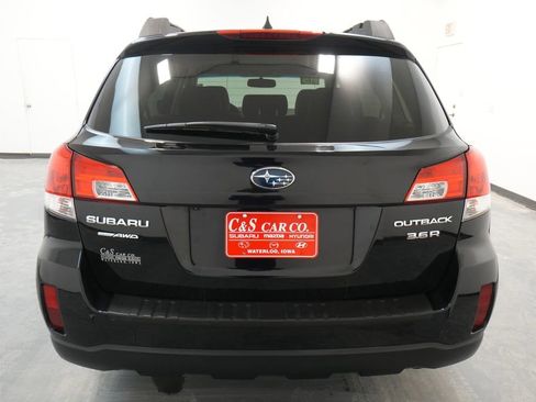 Used 2013 Subaru Outback 3.6R Limited w/ Special Appearance Pkg image 8