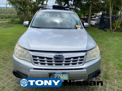 Used 2011 Subaru Forester 2.5X Premium AWD/4WD image 2