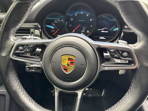 Used 2021 Porsche Macan AWD/4WD image 53