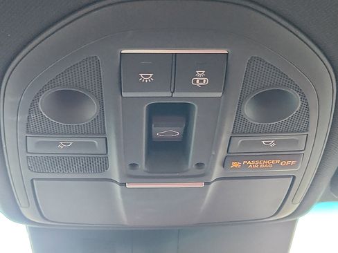 Used 2023 Genesis G70 2.0T w/ Sport Prestige Package image 20